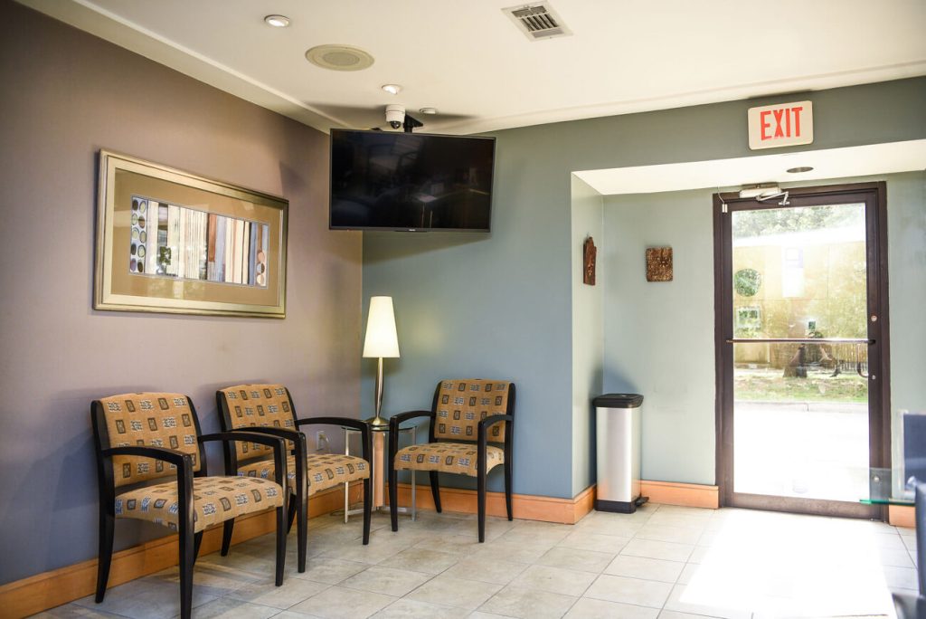 Fleur de Lis Dental Care - Waiting Area 02